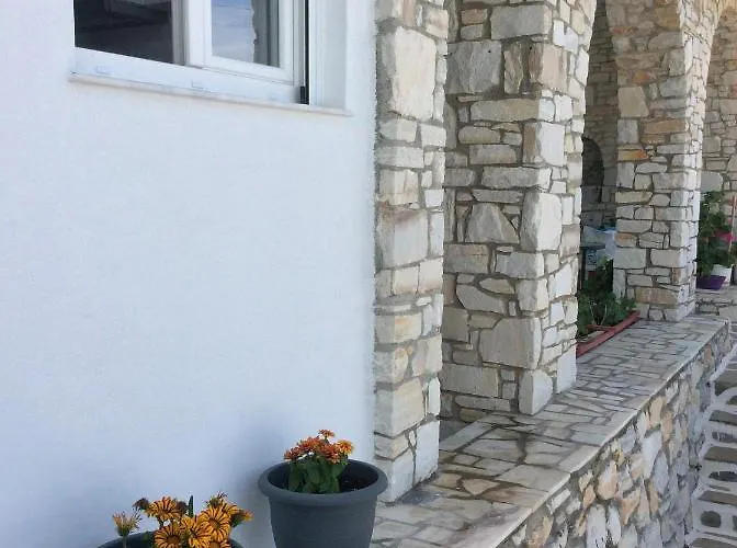 Casa de Férias Flora In Paros Naousa