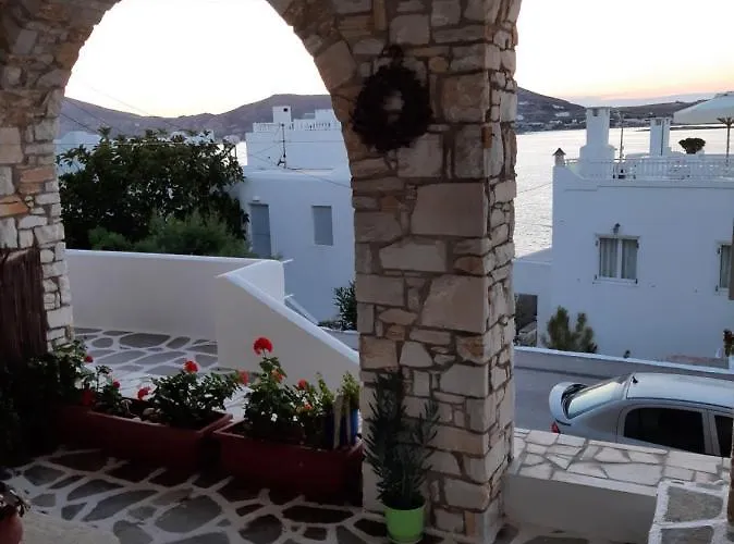 Flora In Paros Casa de Férias