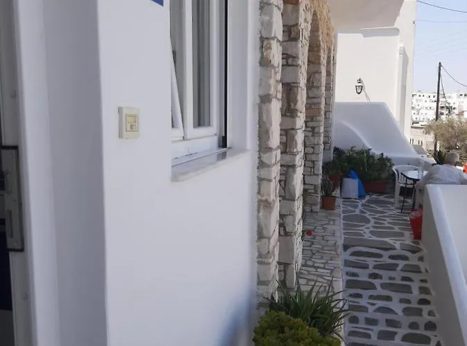 Flora In Paros Casa de Férias Naousa